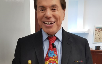 Silvio Santos recebe  premio comunicação e destaque 2017 mais uma realização Billy Jackson e Viviane Alves