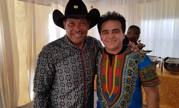 Apóstolo Valdemiro Santiago e Herbert de Souza apresentador Rede Mundial