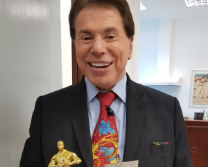 Silvio Santos recebe  premio comunicação e destaque 2017 mais uma realização Billy Jackson e Viviane Alves